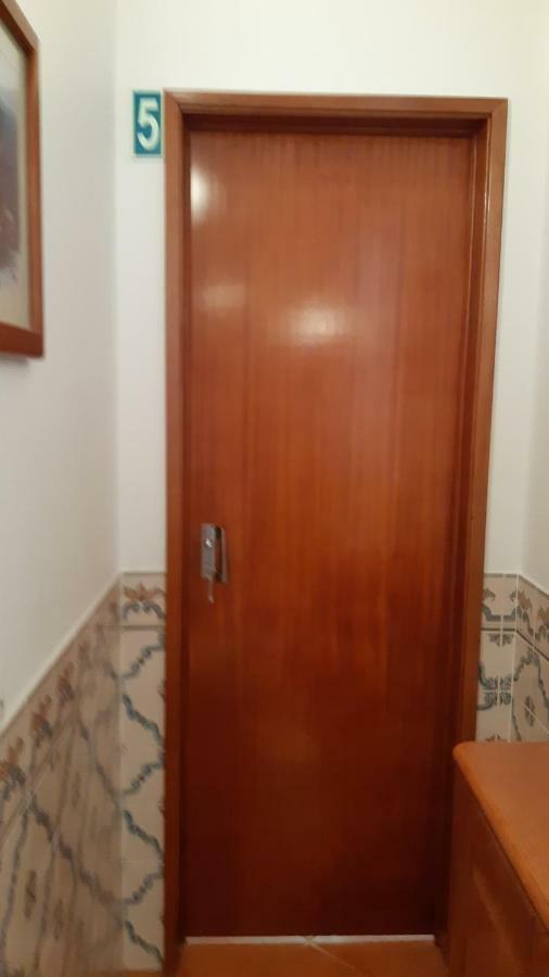 Alojamentos S.Jose Atouguia Da Baleia Buitenkant foto